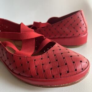 L'Amour Des Pieds cherry Red Leather Mary Jane Flats 5.5